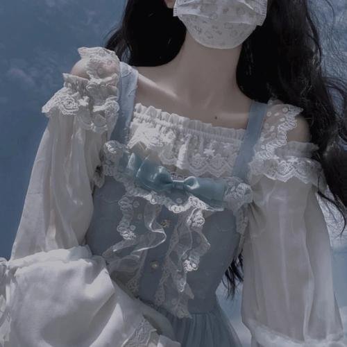 抓娃娃之父凭女贵